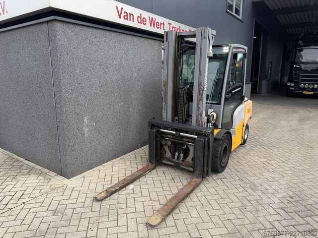Jungheinrich TFG430 500DZ, triple mast 500, full free lift / sideshift / fork positioner / 2019 / 8, JUNGHEINRICH TFG 430 500DZ triplo500 freelift / sideshift / vorkversteller / 2019 / 8850uur / LPG