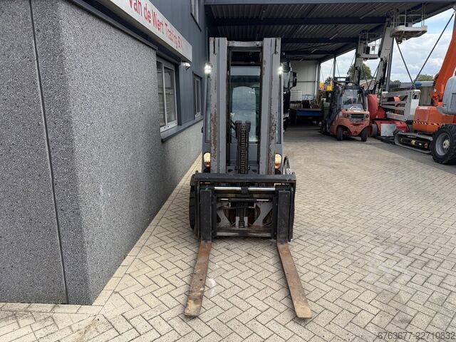 Jungheinrich TFG430 500DZ, triple mast 500, full free lift / sideshift / fork positioner / 2019 / 8, JUNGHEINRICH TFG 430 500DZ triplo500 freelift / sideshift / vorkversteller / 2019 / 8850uur / LPG