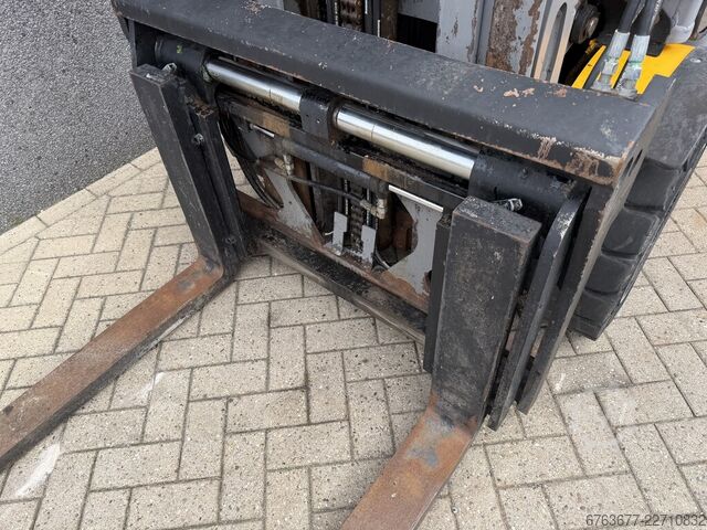Jungheinrich TFG430 500DZ, triple mast 500, full free lift / sideshift / fork positioner / 2019 / 8, JUNGHEINRICH TFG 430 500DZ triplo500 freelift / sideshift / vorkversteller / 2019 / 8850uur / LPG