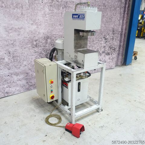 Hydraulische C-Presse BSV 