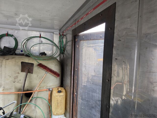 Hochdruckwasserstrahl im Container Woma 325ZP30