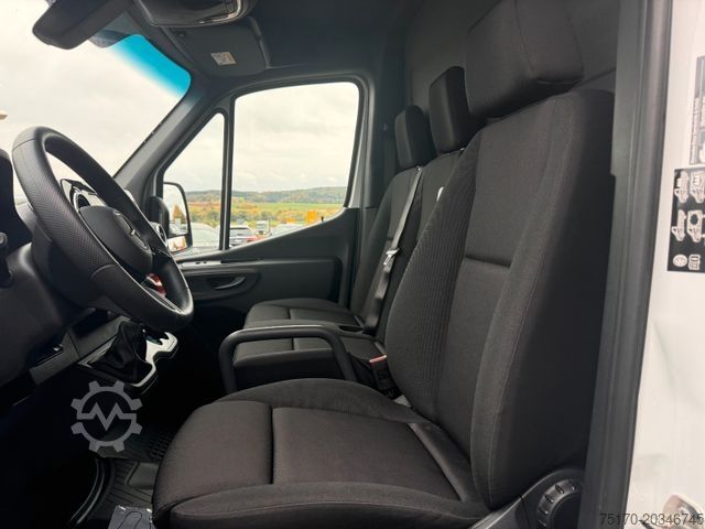 Box van MERCEDES-BENZ Sprinter 317 CDI 4325 Koffer LBW Klima Kamera