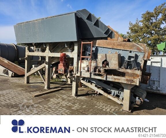 Kleemann Trichter mit Vibrationsrinne Kleemann hopper with vibrating chute