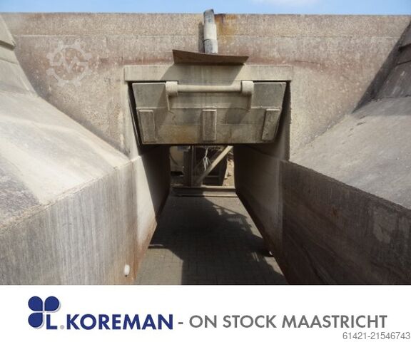 Nordberg Trichter mit Vibrationsrinne Nordberg Hopper with Vibrating Chute