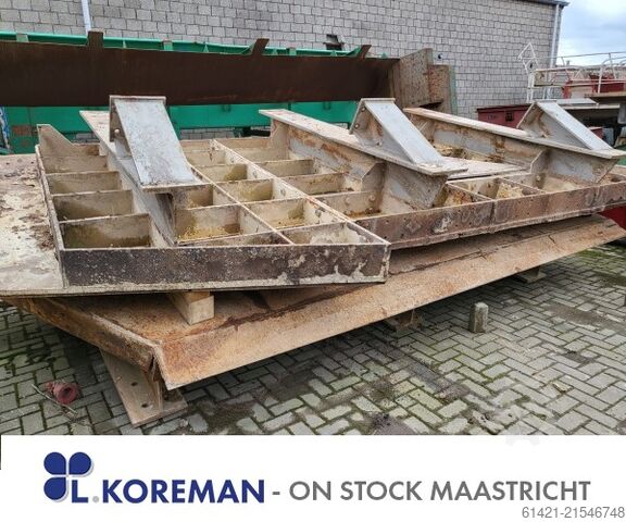 Nordberg Aufgabetisch mit Bunker Test Feeding table Nordberg with Hopper