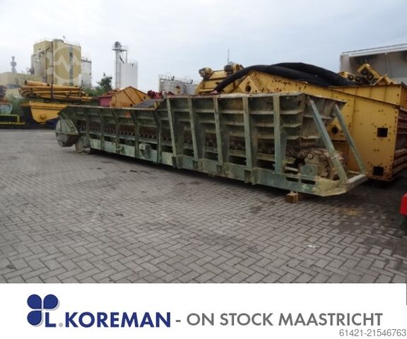 Stahlplattenband mit Bunker ABM / Bergeaud ABM / Bergeaud Steel Apron Conveyor with Hopper