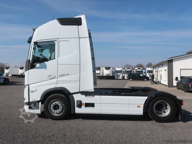 Standard SZM Volvo FH 500 Globe XL Euro 6 Retarder I-Park Cool