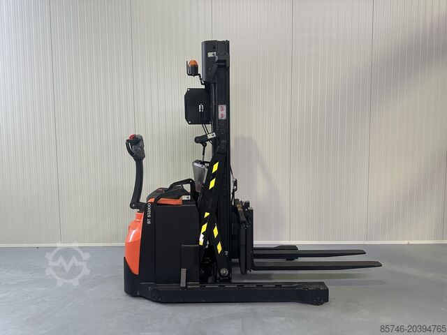 SPE 120 XR * VORFÜHRGERÄT !! REACH - MAST + Kippgabeln + Edelstahl !! TOYOTA SPE 120 XR * DEMO !!  REACH - MAST  +  Tilting Forks + S.S.  !!