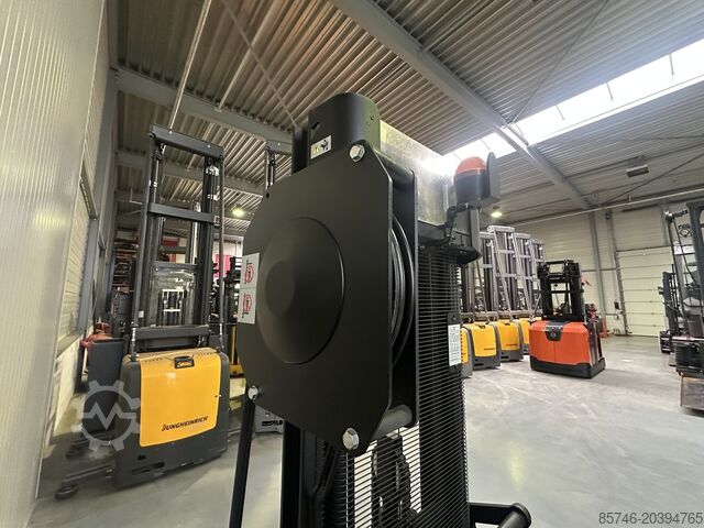 SPE 120 XR * VORFĂHRGERĂT !! REACH - MAST + Kippgabeln + Edelstahl !! TOYOTA SPE 120 XR * DEMO !! REACH - MAST + Tilting Forks + S.S. !!