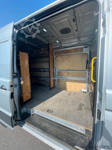 Minibus VW Crafter Kasten inkl. Regalsystem