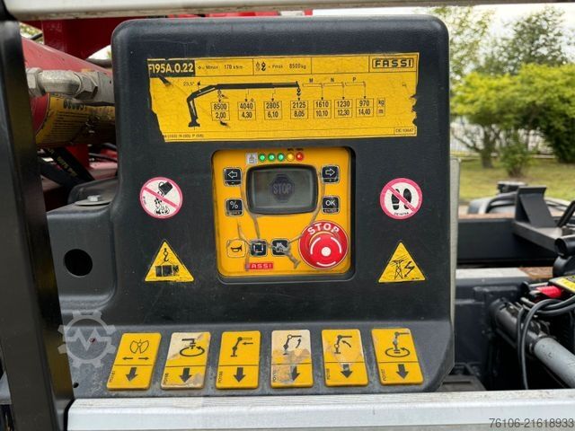 Autokran RENAULT Premium Lander 310.26 6x4 Kipper /Kran