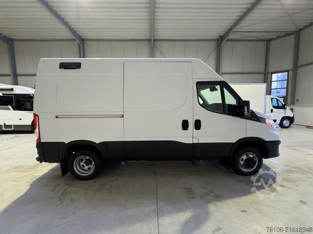 High top van IVECO Daily 50C18 Kastenwagen *Navi*Ahk**