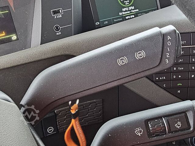 Standard-SZM VOLVO FH 500 6X2 STEERED PTO+HYDR