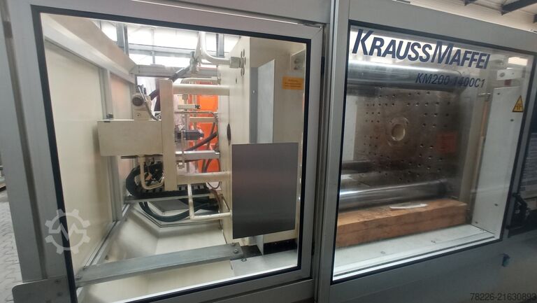 Spritzgießmaschine NUR 16.700h KraussMaffei 200-1400 C1