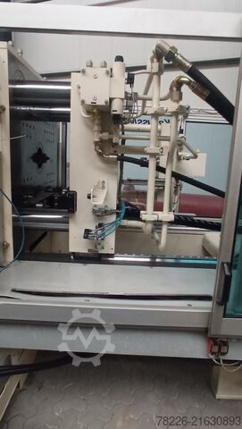 Spritzgießmaschine NUR 16.700h KraussMaffei 200-1400 C1