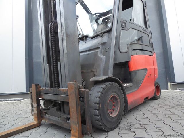 Elektro 4 Rad-Stapler Linde E25HL-01/600