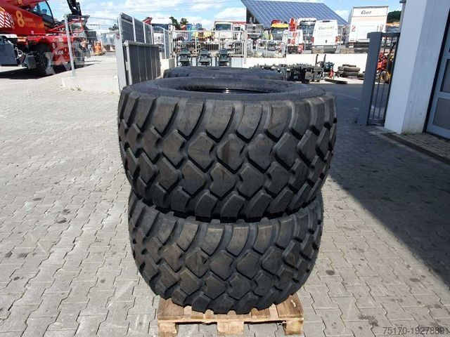 Landmaschine MERCEDES-BENZ Radlader Reifen mit Felge / NEU / lagernd