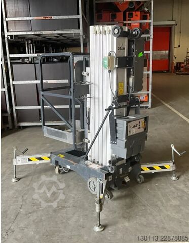 Teleskoparbeitsbühne JLG 25AM