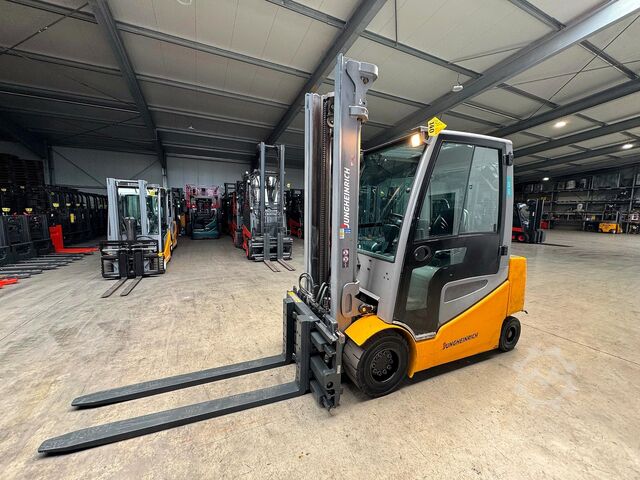 S+UVV 07/27, side protection, electric, 6,532 operating hours Jungheinrich EFG 430