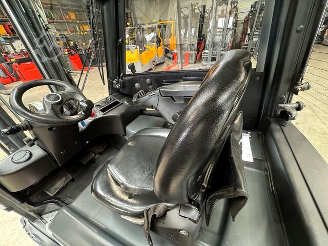 3rd and 4th valve, side shifter, electric, 7,399 operating hours Linde E 20PH