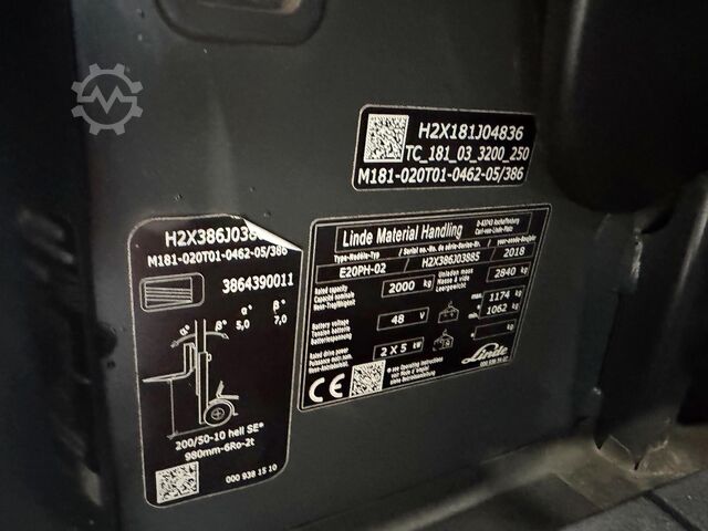 3rd and 4th valve, side shifter, electric, 7,399 operating hours Linde E 20PH