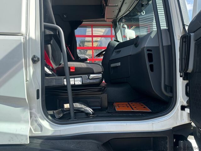 Hazardous substances Renault T440 ADR ( only  in combination with Trailer )
