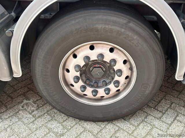 Hazardous substances Renault T440 ADR ( only  in combination with Trailer )
