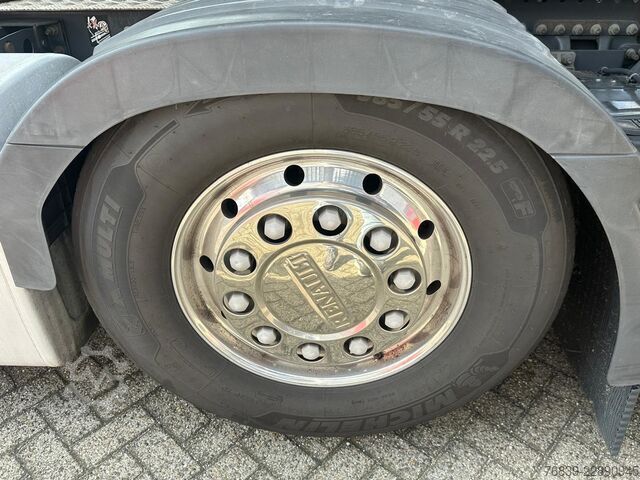 Hazardous substances Renault T440 ADR ( only  in combination with Trailer )