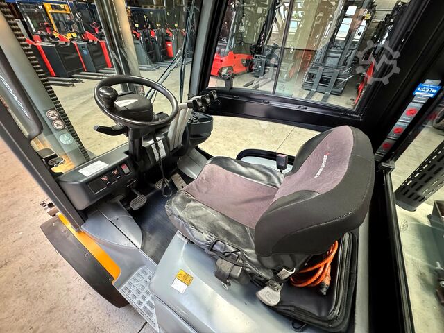 UVV 05/27, 3rd valve, sideshift, LPG, 3,483 hours Jungheinrich TFG 435