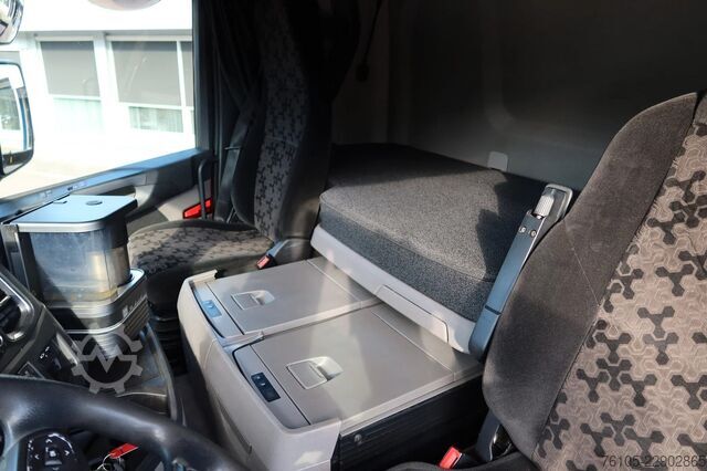 Standard-SZM Scania R500 NGS 4x2 Trekker met kraan HMF 1920