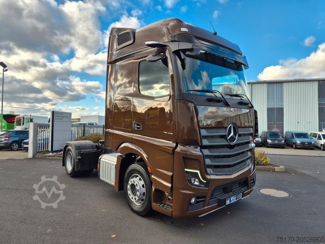 Standard tractor unit MERCEDES-BENZ Actros 1848 LS Ă–l-Retarder Standklima BigSpace
