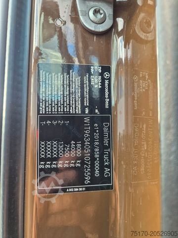 Standard tractor unit MERCEDES-BENZ Actros 1848 LS Öl-Retarder Standklima BigSpace