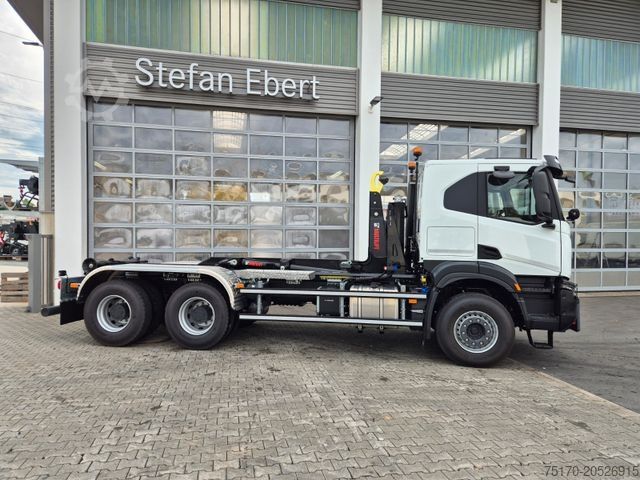 Roll-off tipper truck IVECO X-Way AT300X48Z/P HR OFF 6x4 Hiab Winterdienst