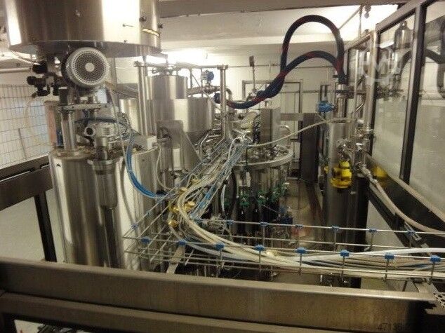 Triblock Rinser-Filler-Capper 20/20/3/3 KOSME/KRONES SRV20/6/20/3/3