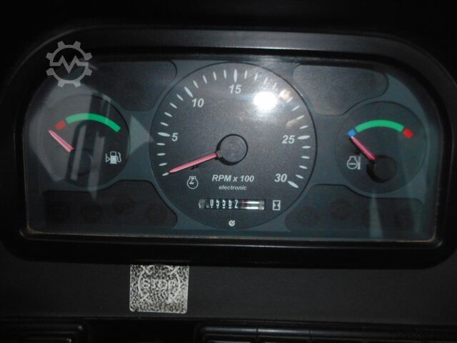 Telescopic handler New Holland LM732