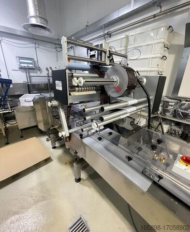 Flow wrapper with intelligent infeed Ilapak Carrera 2000/40