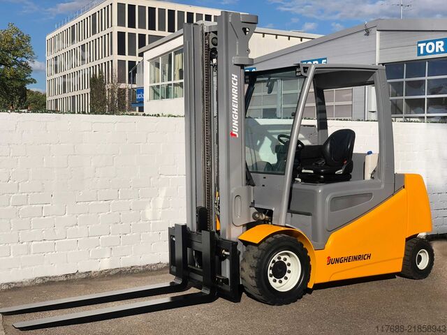 Electric 4-wheeler Jungheinrich EFG 540k - Service Neu  Freisichtmast Batterie 80%