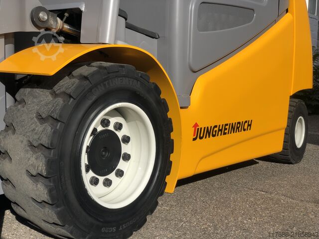 Electric 4-wheeler Jungheinrich EFG 540k - Service Neu  Freisichtmast Batterie 80%
