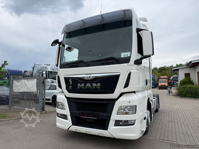 Volume tractor unit MAN TGX 18.440 LLS-U Lowliner/Intarder/Hubsattel