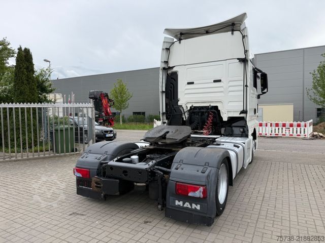 Volume tractor unit MAN TGX 18.440 LLS-U Lowliner/Intarder/Hubsattel