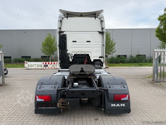 Volume tractor unit MAN TGX 18.440 LLS-U Lowliner/Intarder/Hubsattel