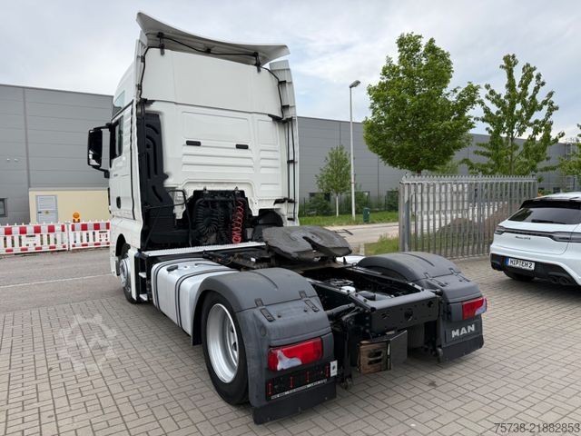 Volume tractor unit MAN TGX 18.440 LLS-U Lowliner/Intarder/Hubsattel
