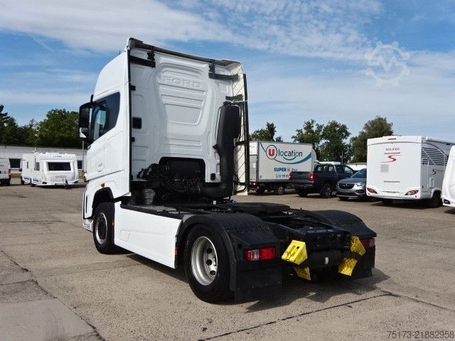 Standard tractor unit FORD F-Max Sattelzugmaschine