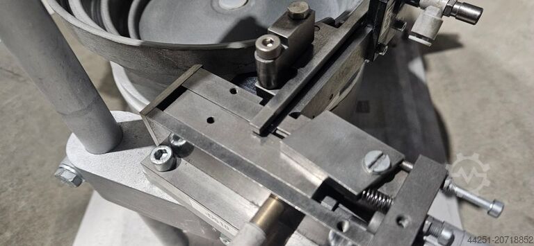 Zuführgerät Wendelförderer Bandbunker WSM Automation SZ-250K