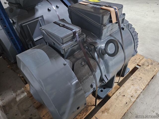 Konvolut Lot Motoren und Ersatzteile