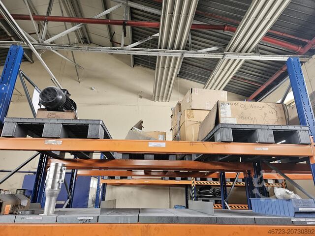 Konvolut Lot Motoren und Ersatzteile