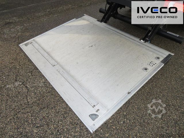 Transporter mit Koffer IVECO Daily 35C16 Koffer/LBW Klima, Zwillingsreifen