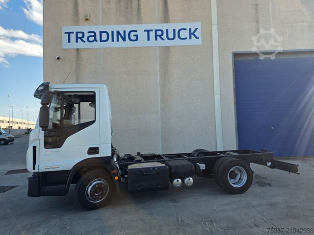 Truck chassis iveco Eurocargo 80E22