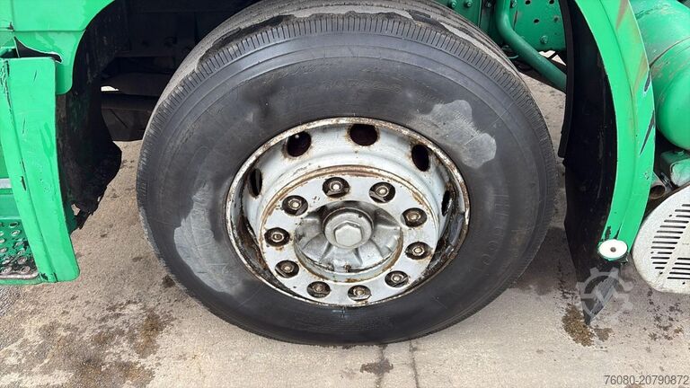 Fahrgestell mit Fahrerhaus MAN 19.322 (MANUAL PUMP / POMPE MANUELLE)