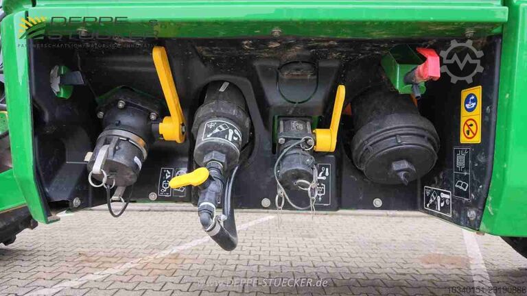 John Deere R975i John Deere R975i